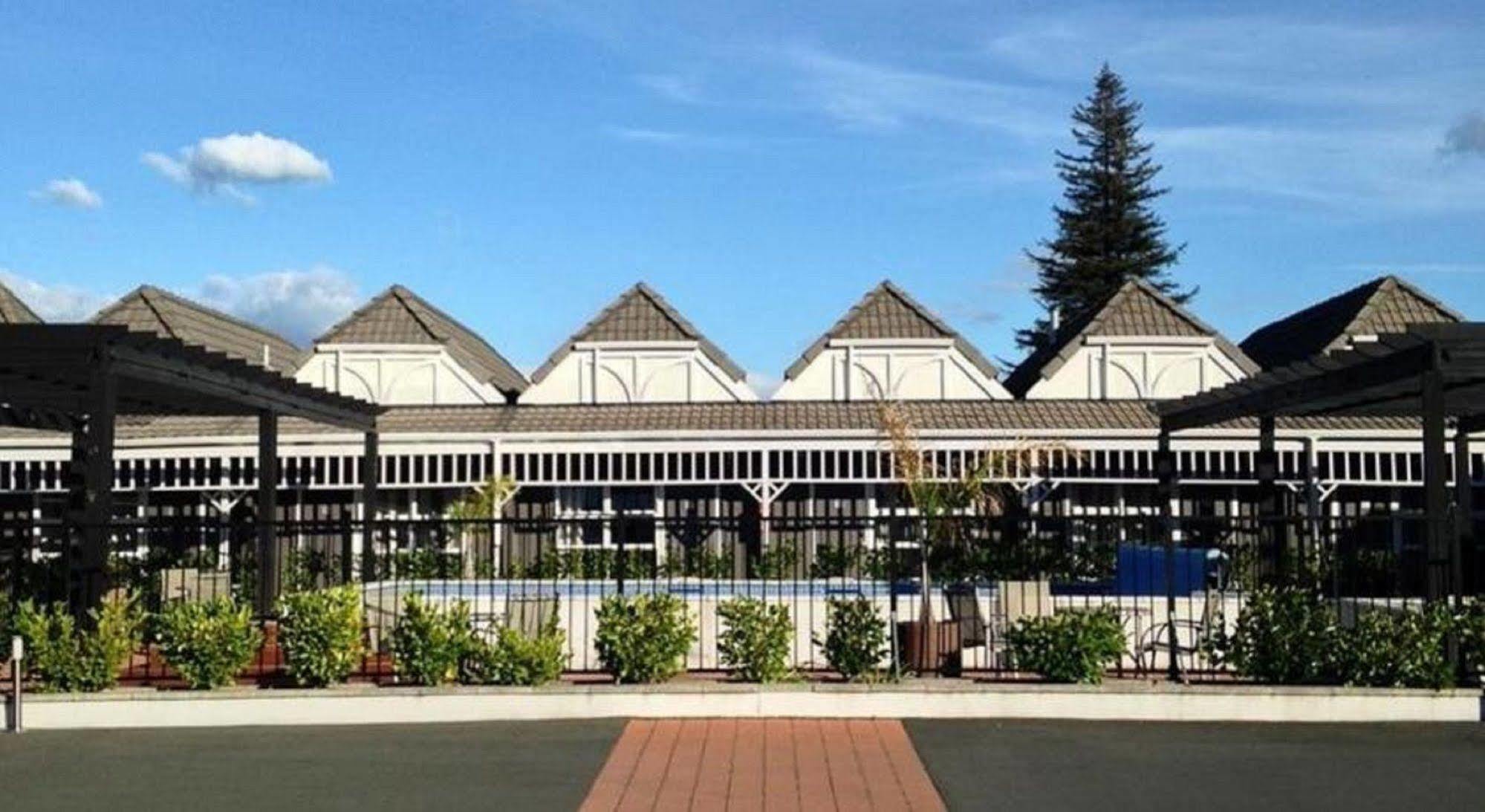 Lake Rotorua Hotel Экстерьер фото